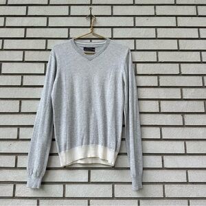 Club Monaco Men’s Gray Cashmere Cotton Sweater Small Contrast Hem Fleur Logo